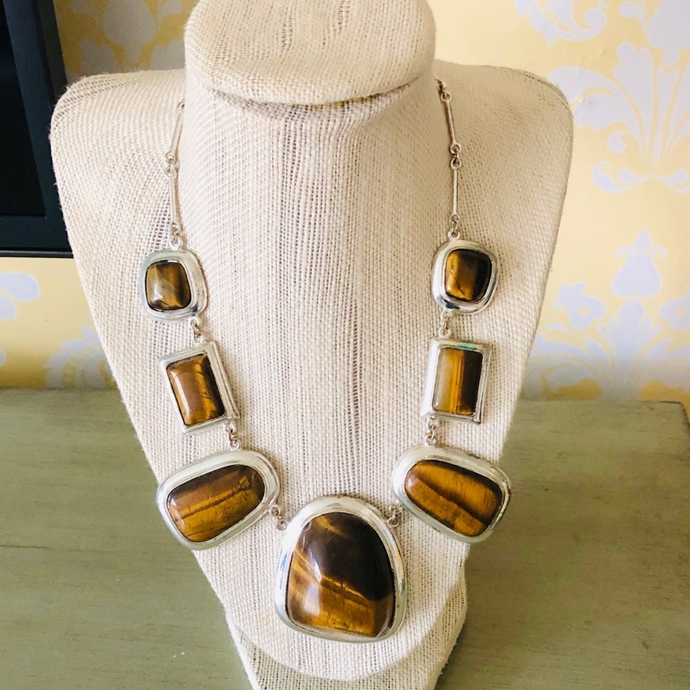 Beautiful tortoise shell inspired necklace